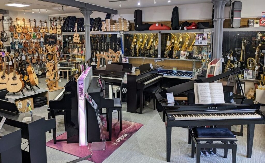 piano-store2